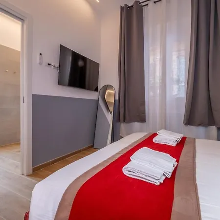Ht Vittorio Apartment