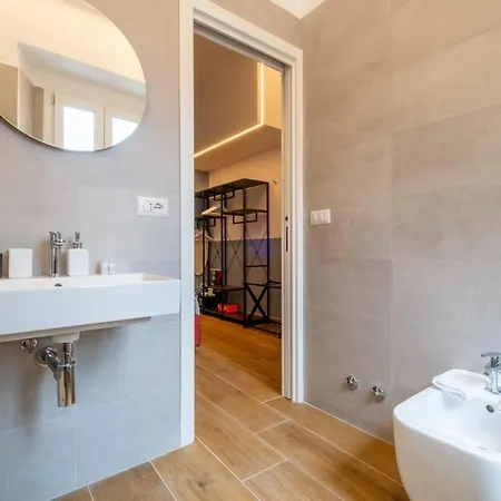 Ht Vittorio * روما